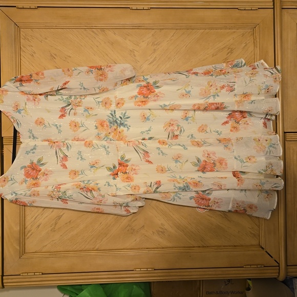 Maison Tara Flowy Metallic Lined Dress in 24W. Colors white/ pink/ green - Picture 8 of 10